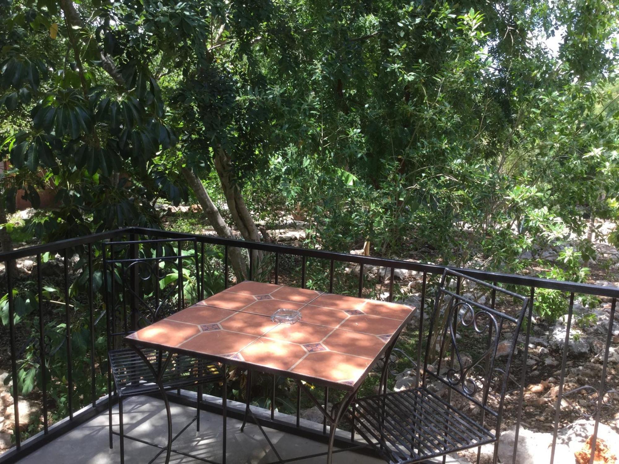 The Pickled Onion B&B And Restaurant Uxmal Santa Elena Ruang foto