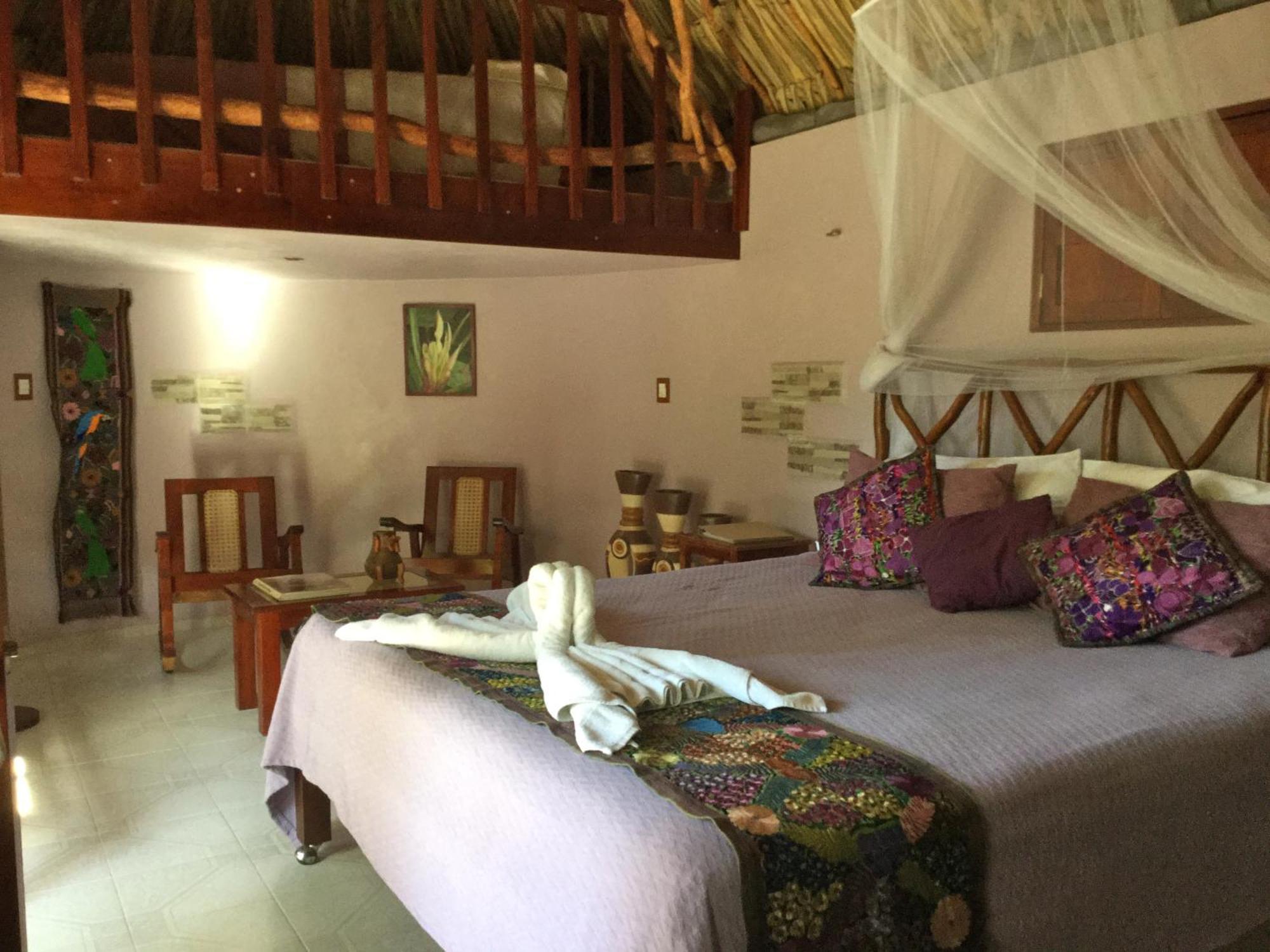 The Pickled Onion B&B And Restaurant Uxmal Santa Elena Ruang foto