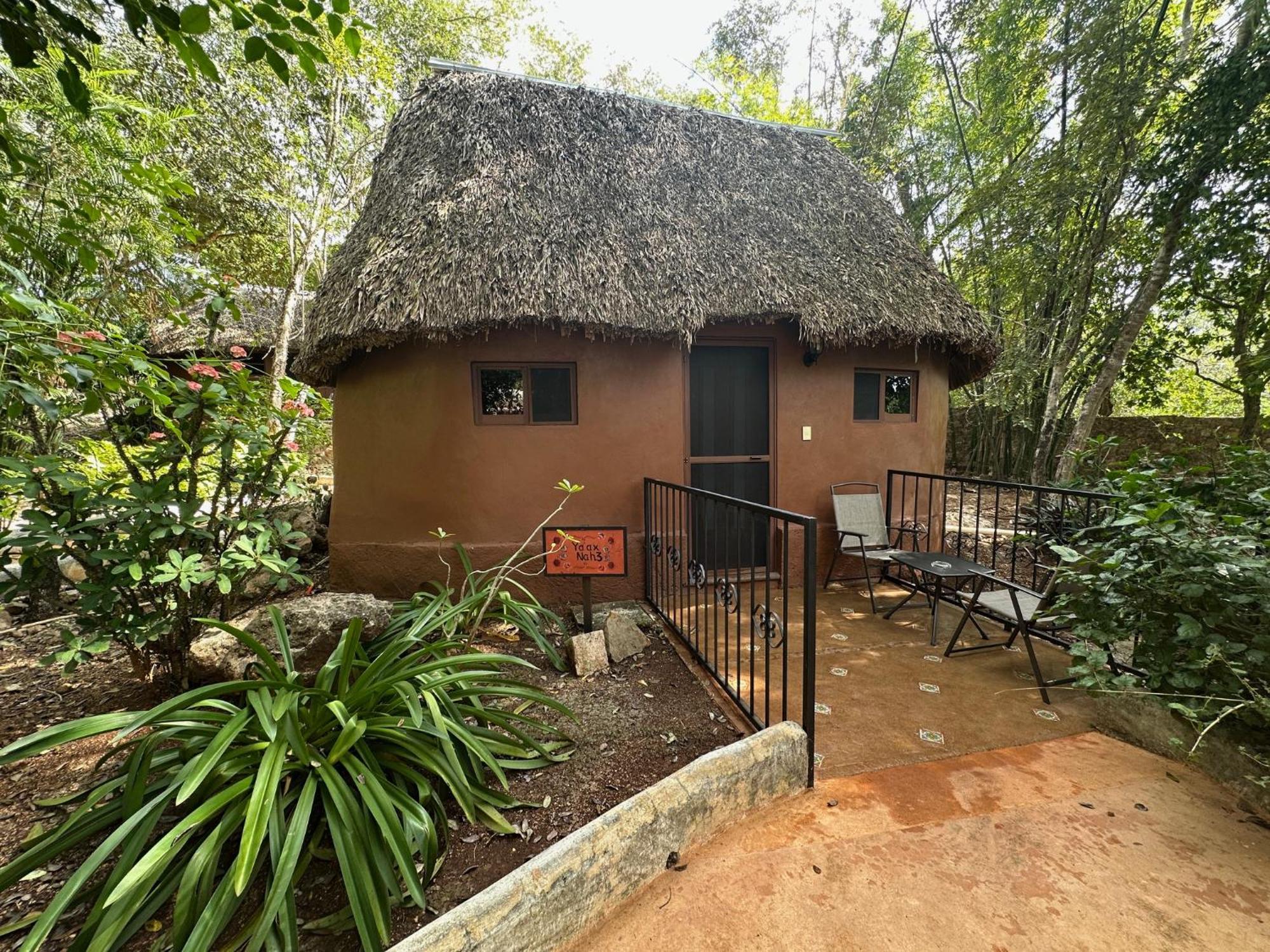 The Pickled Onion B&B And Restaurant Uxmal Santa Elena Bagian luar foto