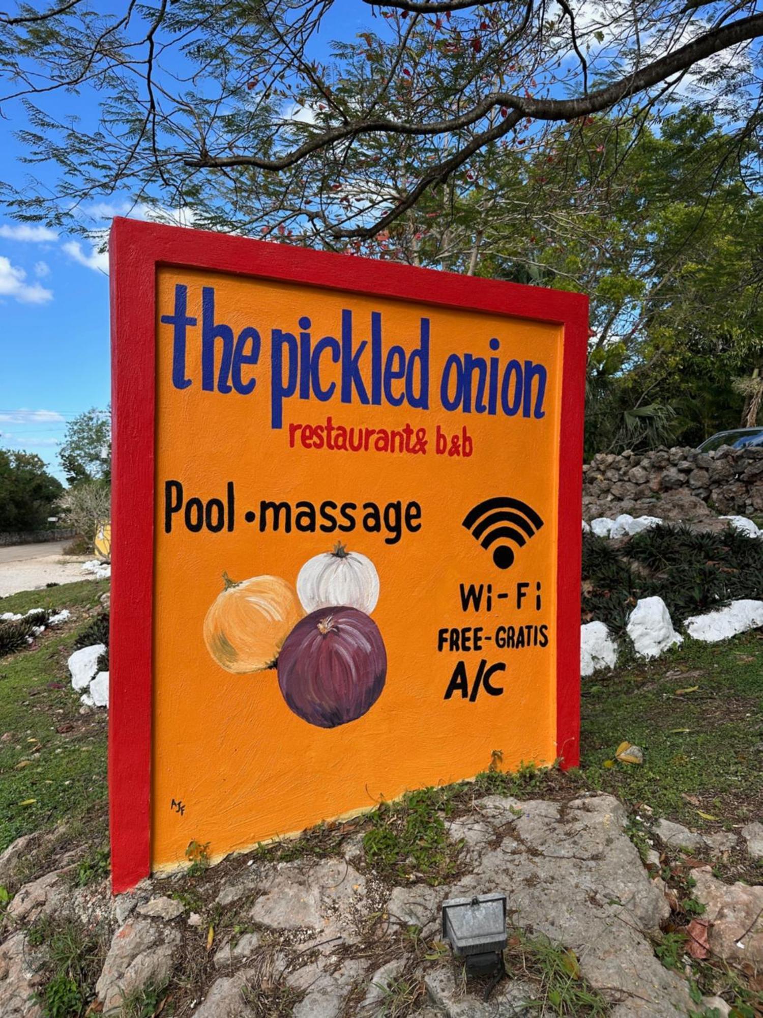 The Pickled Onion B&B And Restaurant Uxmal Santa Elena Bagian luar foto